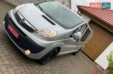 Мінівен Opel Vivaro 2012 в 