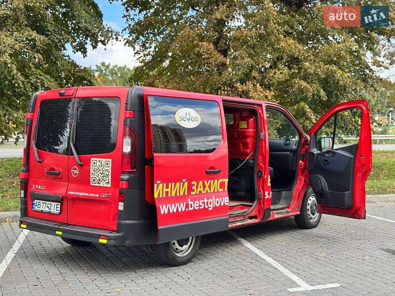 Грузовой фургон Opel Vivaro 2017 в Виннице