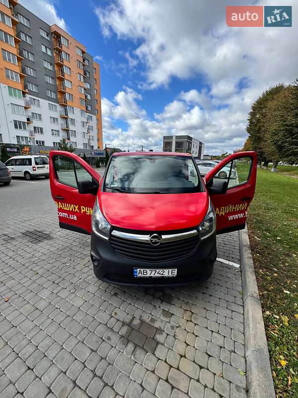 Грузовой фургон Opel Vivaro 2017 в Виннице