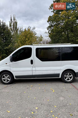 Минивэн Opel Vivaro 2011 в 