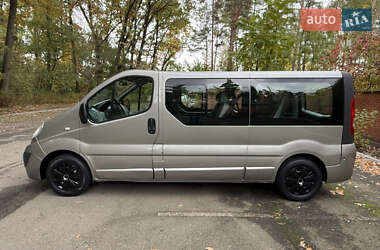 Минивэн Opel Vivaro 2013 в 