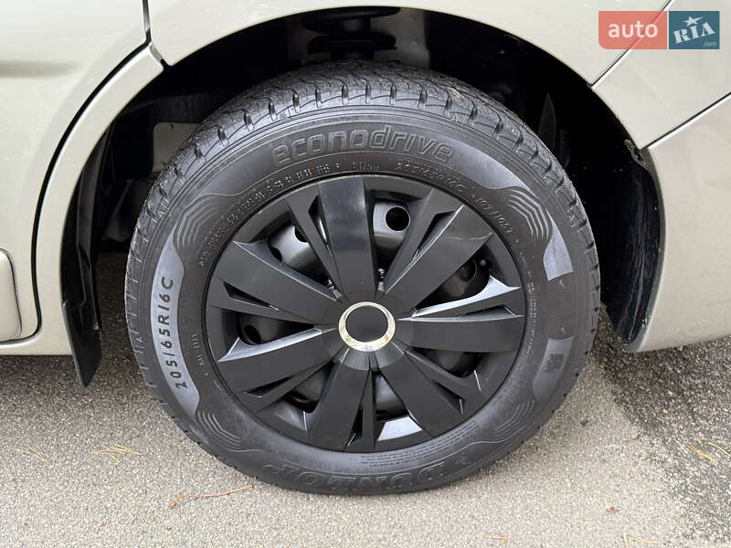 Минивэн Opel Vivaro 2013 в Киеве