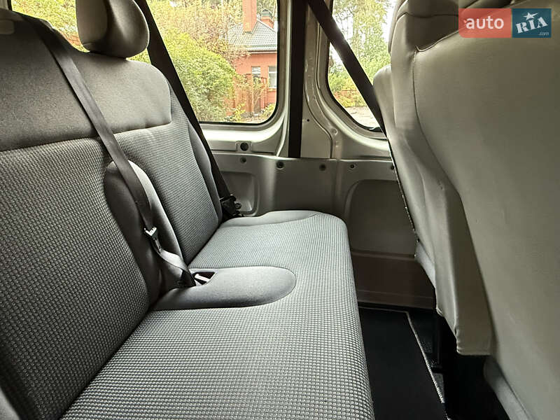 Минивэн Opel Vivaro 2013 в Киеве