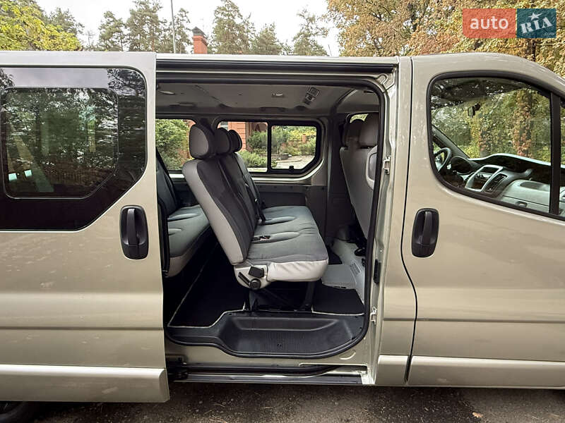 Минивэн Opel Vivaro 2013 в Киеве
