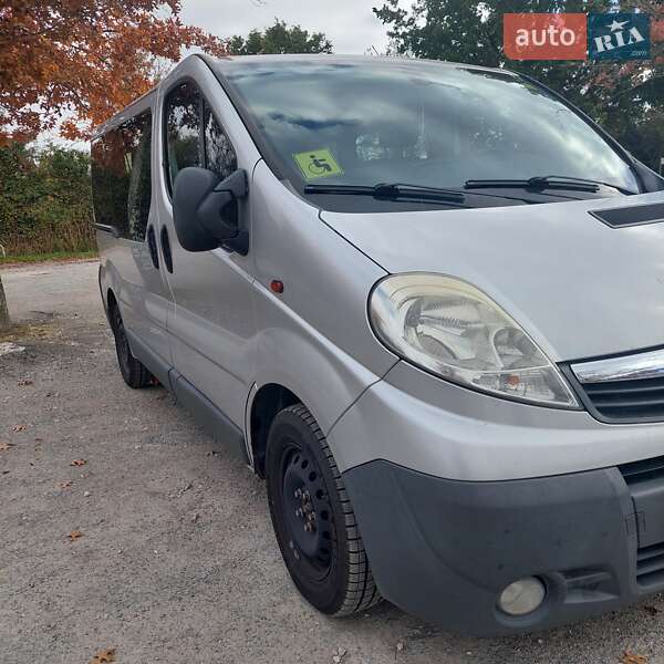 Минивэн Opel Vivaro 2008 в Покровске фото 3 Минивэн Opel Vivaro 2008 в Покровске