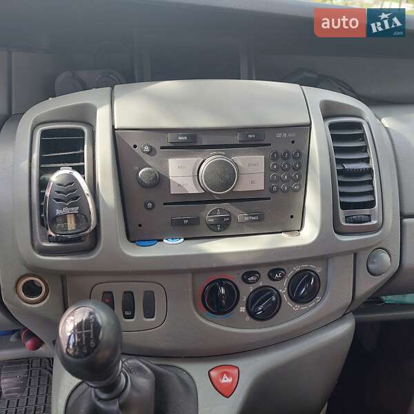 Минивэн Opel Vivaro 2008 в Покровске фото 9 Минивэн Opel Vivaro 2008 в Покровске