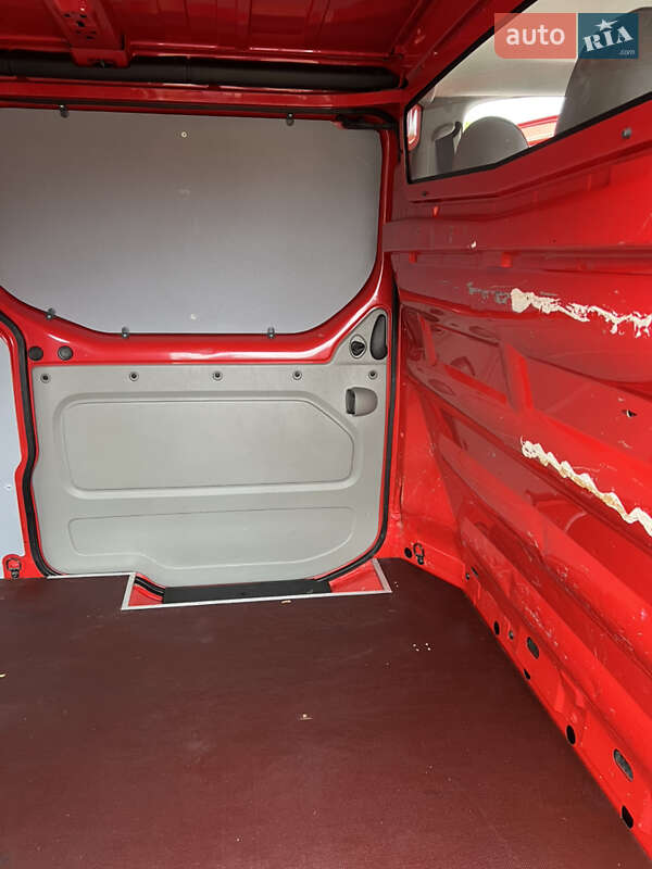 Грузовой фургон Opel Vivaro 2014 в Белой Церкви