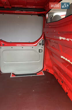 Грузовой фургон Opel Vivaro 2014 в 