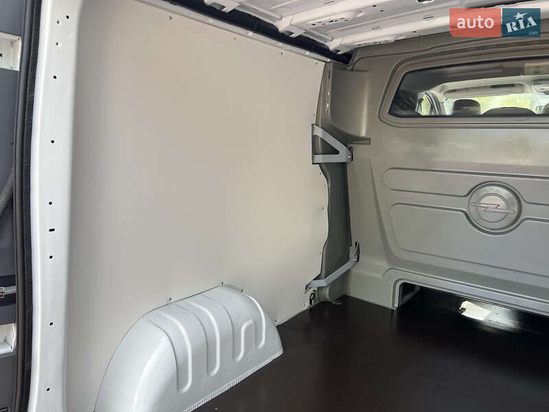 Мінівен Opel Vivaro 2014 в Рівному фото 39 Мінівен Opel Vivaro 2014 в Рівному