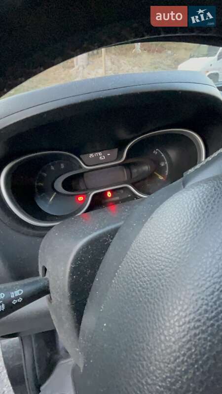 Мінівен Opel Vivaro 2015 в Бершаді