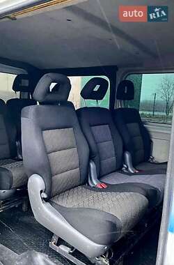 Минивэн Opel Vivaro 2003 в  фото 2 Минивэн Opel Vivaro 2003 в