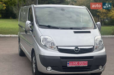 Вантажний фургон Opel Vivaro 2014 в Рівному