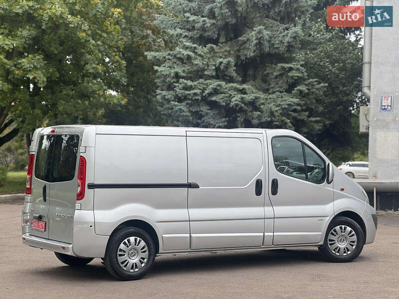 Грузовой фургон Opel Vivaro 2014 в Ровно