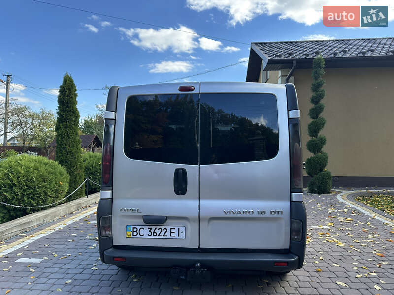 Минивэн Opel Vivaro 2002 в Косове фото 18 Минивэн Opel Vivaro 2002 в Косове