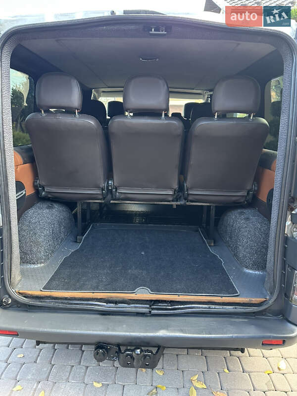 Минивэн Opel Vivaro 2002 в Косове фото 36 Минивэн Opel Vivaro 2002 в Косове
