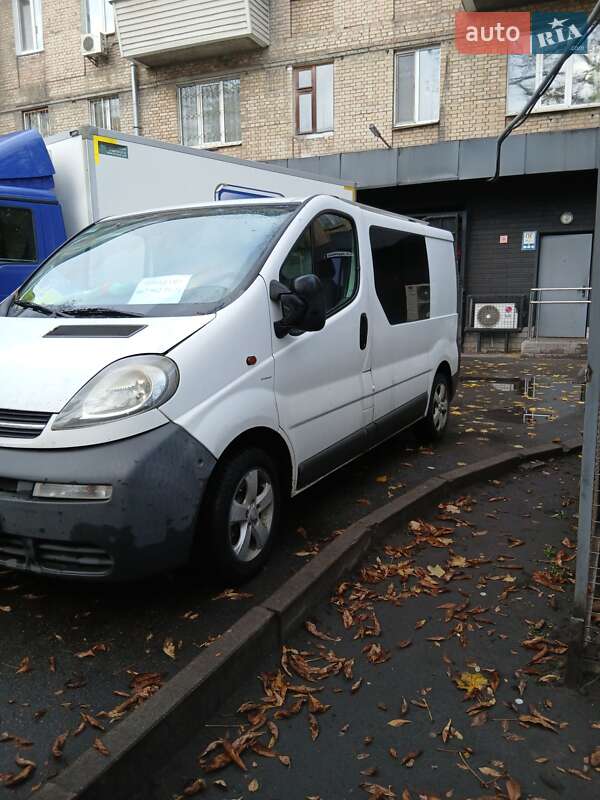 Минивэн Opel Vivaro 2004 в Киеве