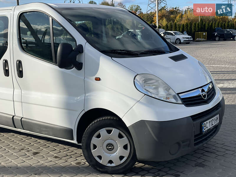 Мінівен Opel Vivaro 2012 в Львові