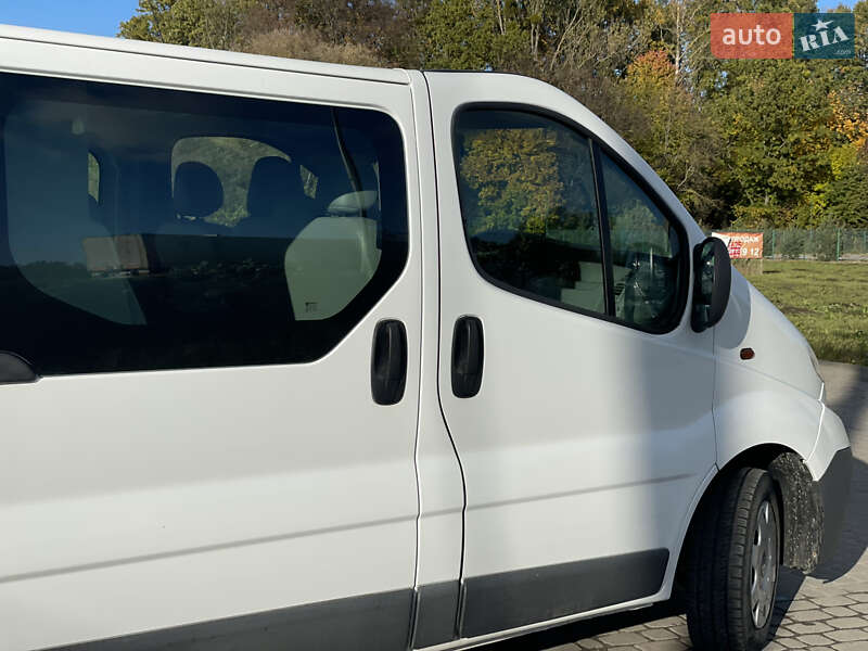 Мінівен Opel Vivaro 2012 в Львові