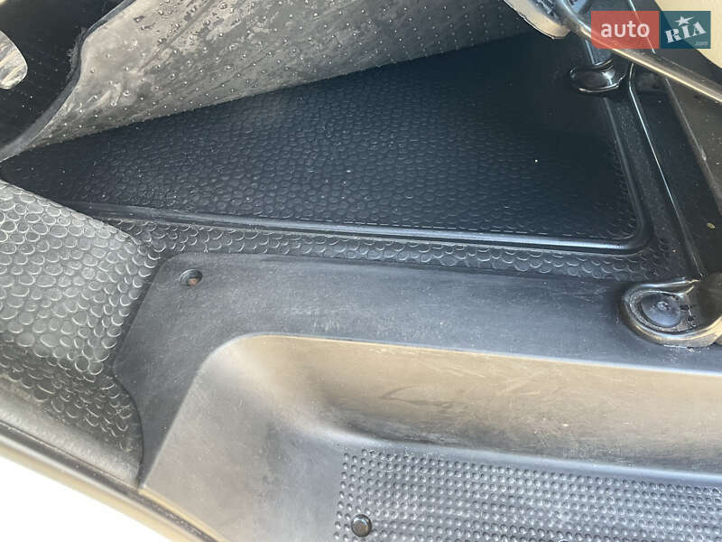 Мінівен Opel Vivaro 2012 в Львові