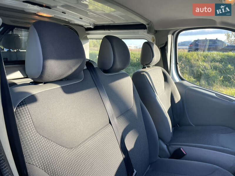 Мінівен Opel Vivaro 2012 в Львові