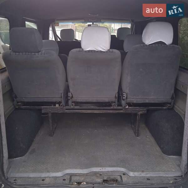 Мінівен Opel Vivaro 2004 в Дунаївцях