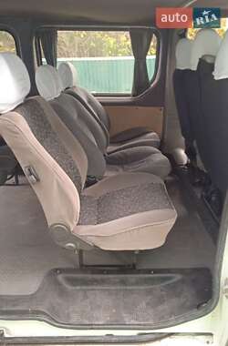 Минивэн Opel Vivaro 2004 в 