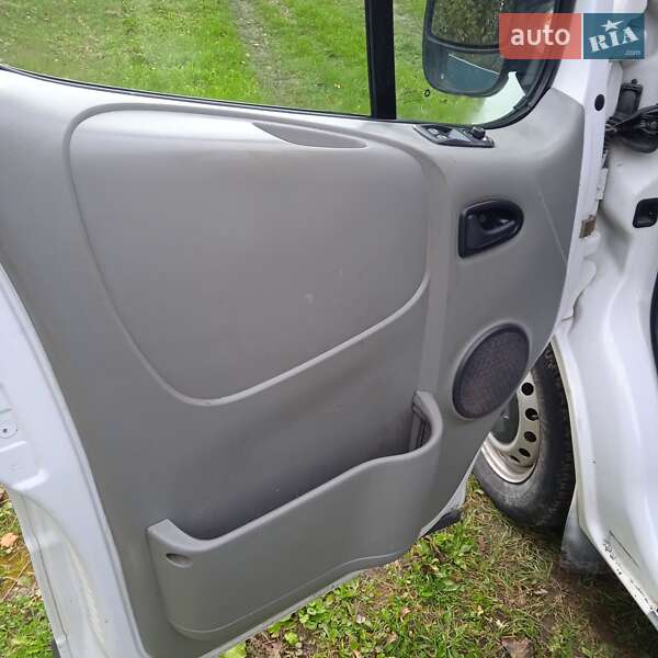 Мінівен Opel Vivaro 2004 в Дунаївцях