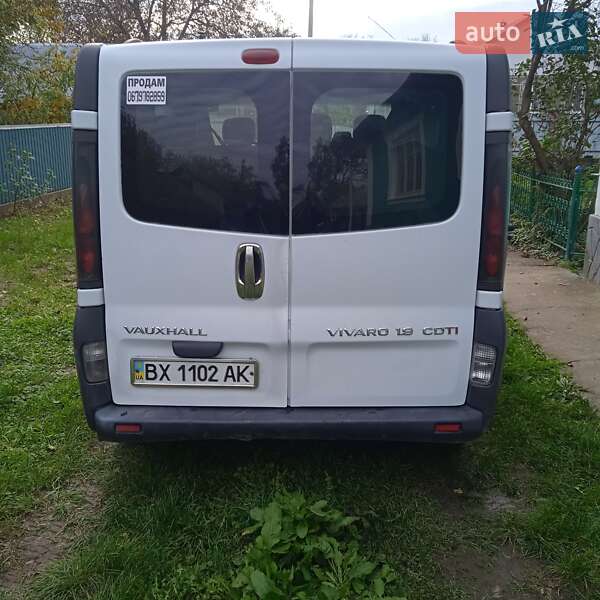 Мінівен Opel Vivaro 2004 в Дунаївцях