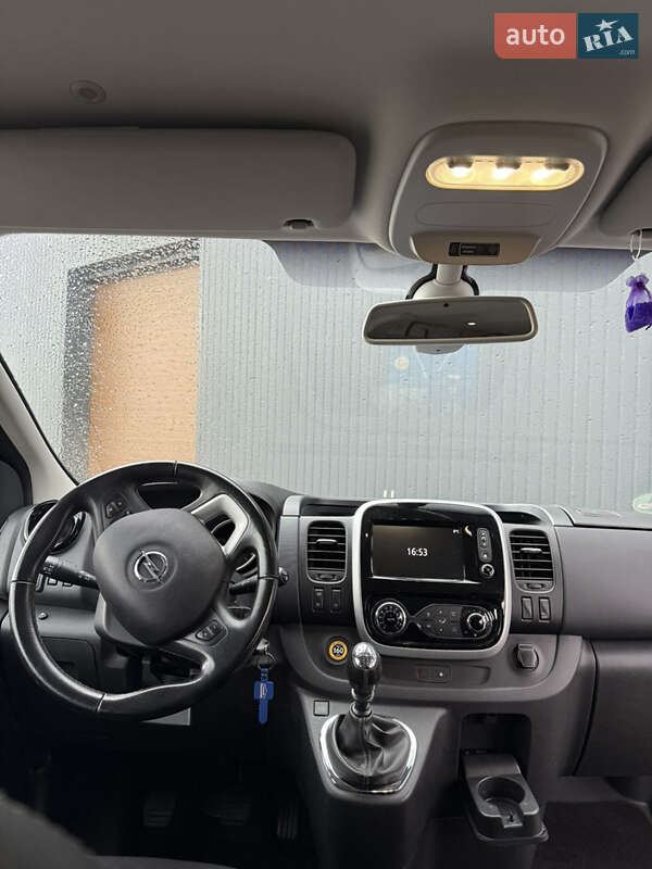 Мінівен Opel Vivaro 2018 в Івано-Франківську