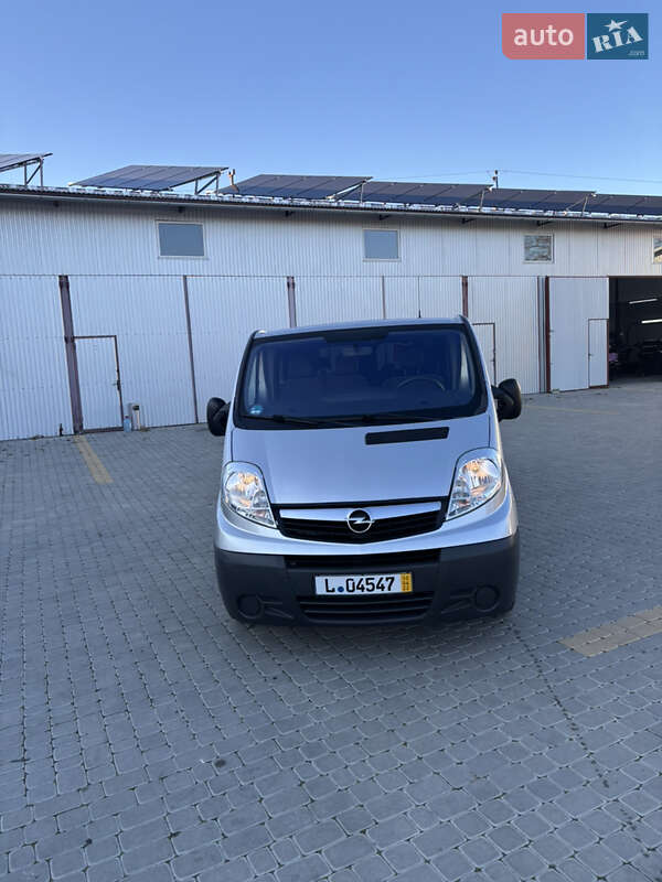 Минивэн Opel Vivaro 2011 в Коломые