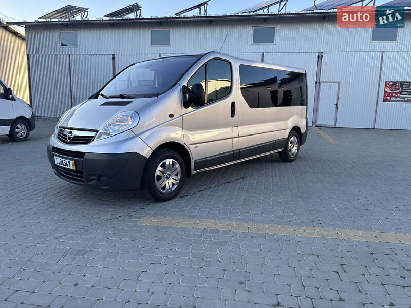 Минивэн Opel Vivaro 2011 в Коломые