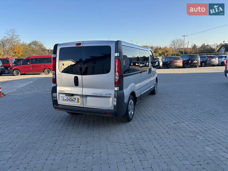Минивэн Opel Vivaro 2011 в Коломые