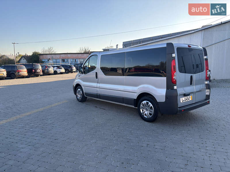 Минивэн Opel Vivaro 2011 в Коломые