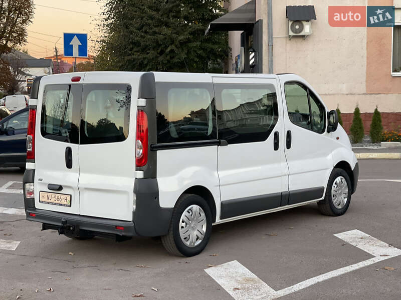 Минивэн Opel Vivaro 2011 в Радивилове