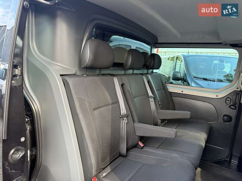 Мінівен Opel Vivaro 2016 в Одесі