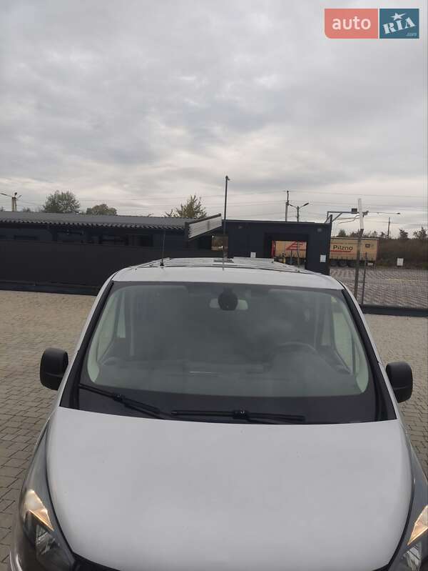 Минивэн Opel Vivaro 2015 в Бартатовом фото 31 Минивэн Opel Vivaro 2015 в Бартатовом