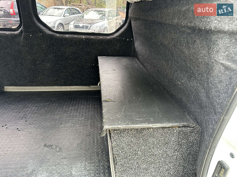 Минивэн Opel Vivaro 2003 в Киеве фото 11 Минивэн Opel Vivaro 2003 в Киеве