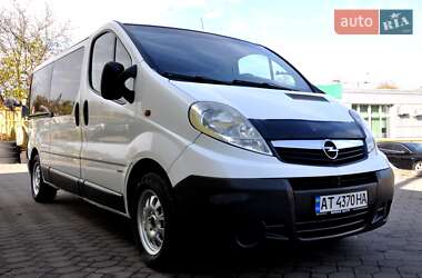 Минивэн Opel Vivaro 2007 в 