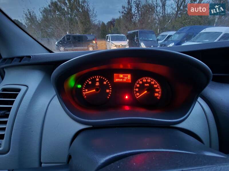 Минивэн Opel Vivaro 2013 в Дубно