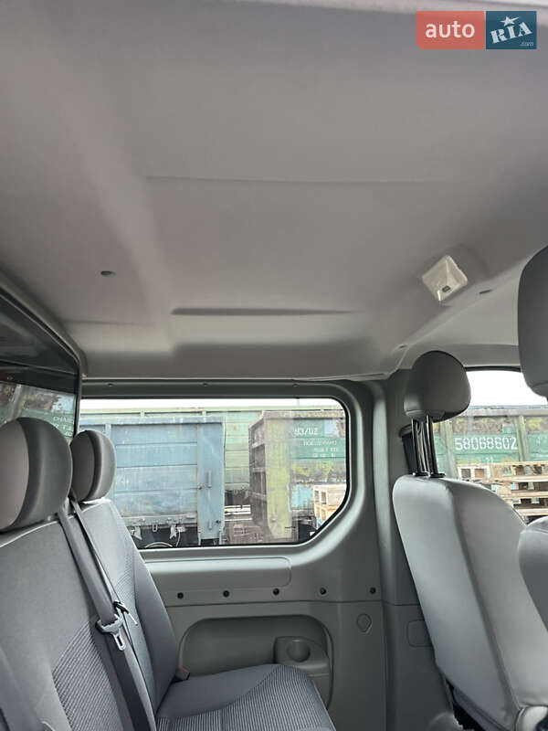 Минивэн Opel Vivaro 2012 в Дубно