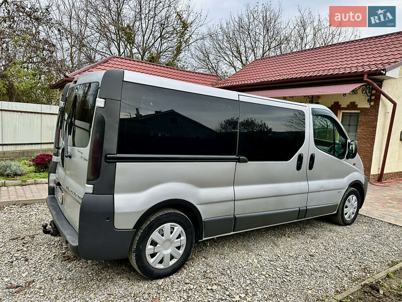Минивэн Opel Vivaro 2006 в Черновцах