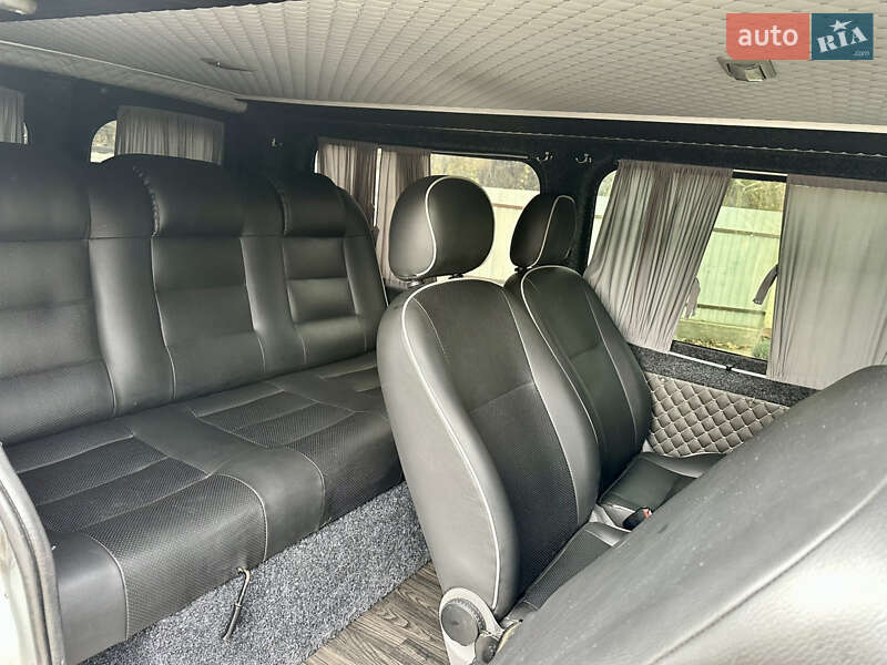 Минивэн Opel Vivaro 2006 в Черновцах