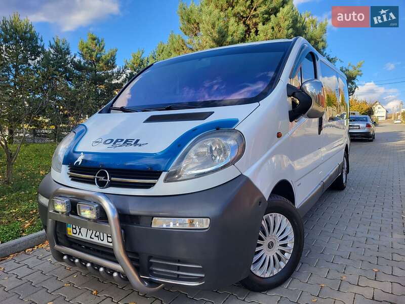 Минивэн Opel Vivaro 2006 в 