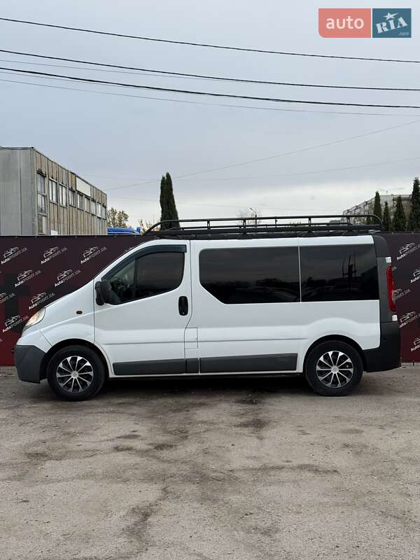 Минивэн Opel Vivaro 2011 в Сумах