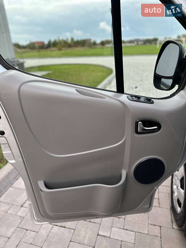 Минивэн Opel Vivaro 2014 в Ровно фото 33 Минивэн Opel Vivaro 2014 в Ровно