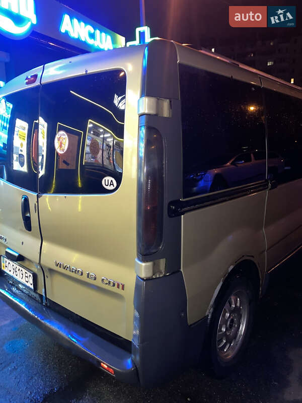 Минивэн Opel Vivaro 2005 в Киеве