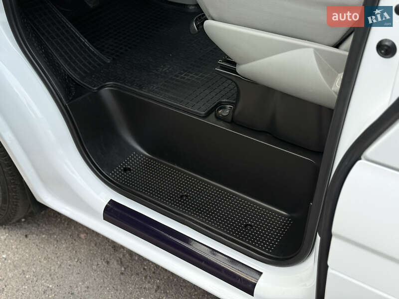 Грузовой фургон Opel Vivaro 2014 в Радивилове фото 40 Грузовой фургон Opel Vivaro 2014 в Радивилове