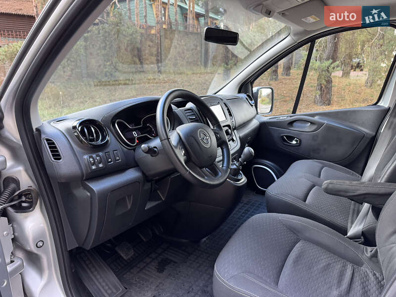 Минивэн Opel Vivaro 2016 в Киеве фото 14 Минивэн Opel Vivaro 2016 в Киеве