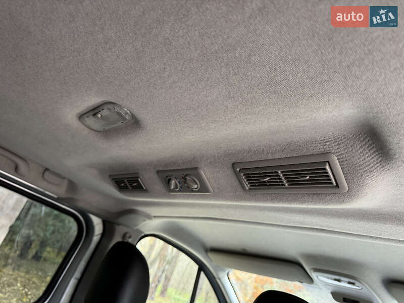 Минивэн Opel Vivaro 2016 в Киеве фото 21 Минивэн Opel Vivaro 2016 в Киеве