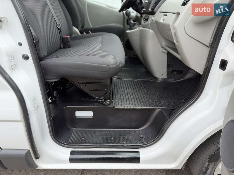 Минивэн Opel Vivaro 2006 в Ровно фото 46 Минивэн Opel Vivaro 2006 в Ровно